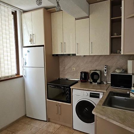 Д И В 1 - D & V 1 Apartment Szandanszki Kültér fotó
